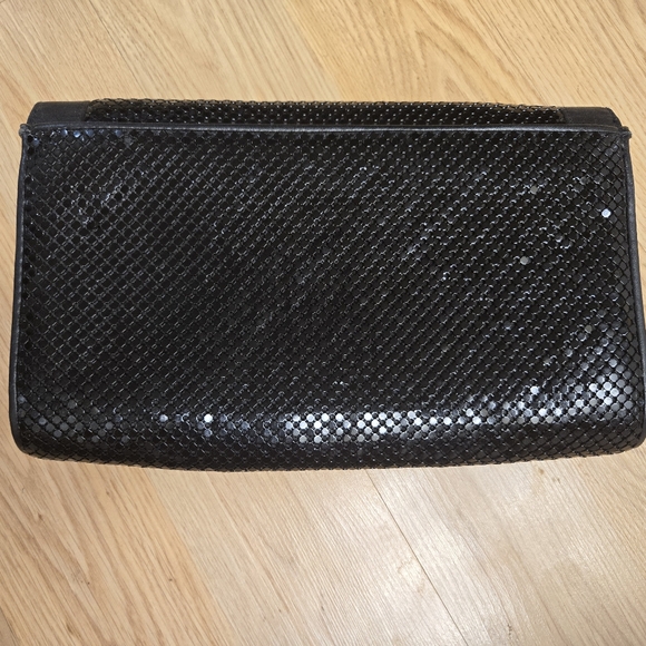 Whiting & Davis Co. Clutch - Picture 2 of 5